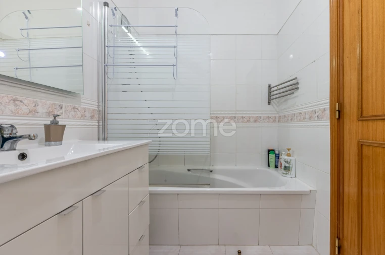 Apartamento T3 para Arrendamento em Ramada e Caneças Foto 21