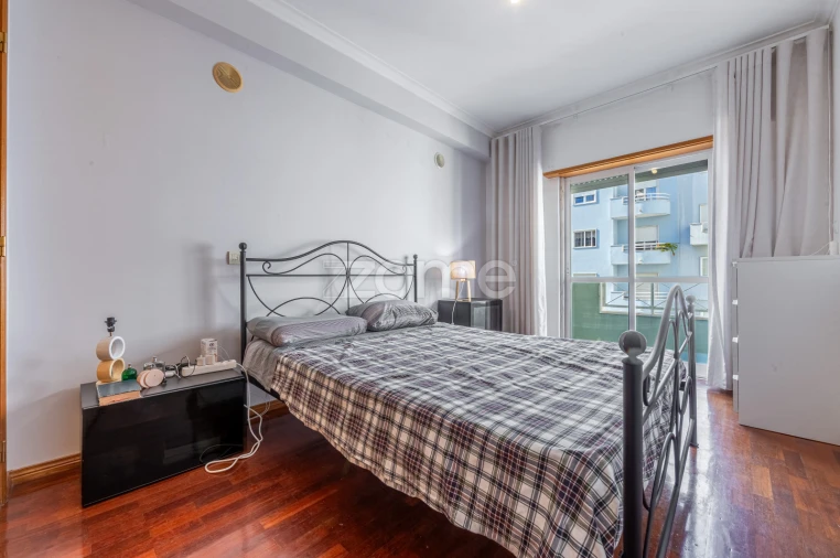 Apartamento T3 para Arrendamento em Ramada e Caneças Foto 22