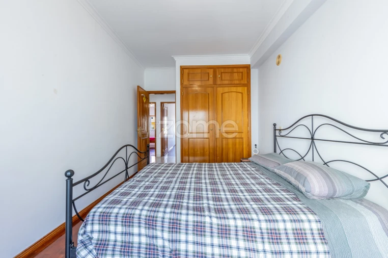 Apartamento T3 para Arrendamento em Ramada e Caneças Foto 23