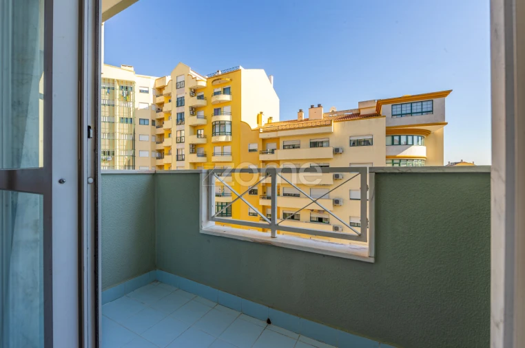 Apartamento T3 para Arrendamento em Ramada e Caneças Foto 31