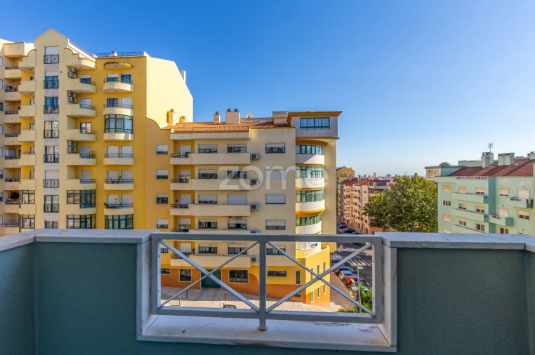 Apartamento T3 para Arrendamento em Ramada e Caneças Foto 32