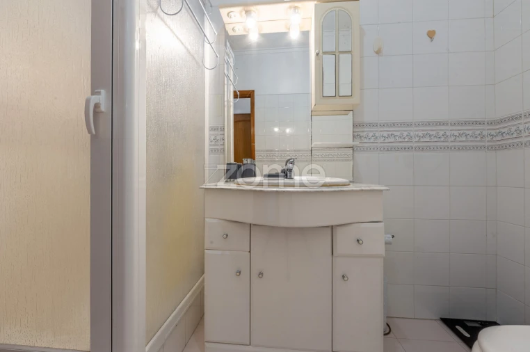 Apartamento T3 para Arrendamento em Ramada e Caneças Foto 38