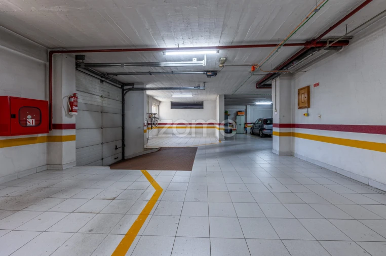 Apartamento T3 para Arrendamento em Ramada e Caneças Foto 40