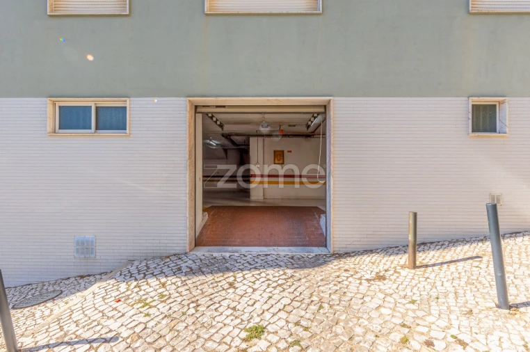 Apartamento T3 para Arrendamento em Ramada e Caneças Foto 41
