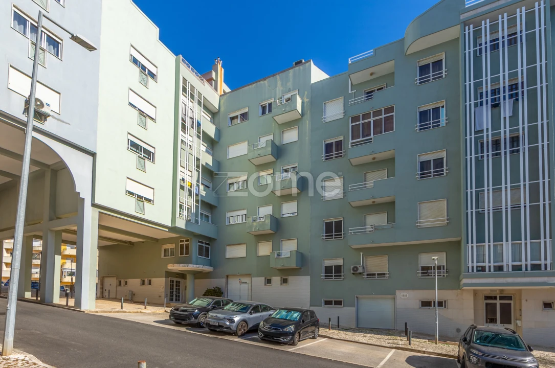 Apartamento T3 para Arrendamento em Ramada e Caneças Foto 4