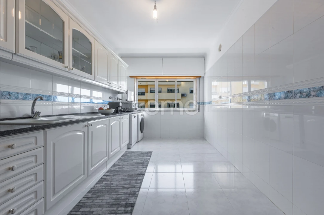 Apartamento T3 para Arrendamento em Ramada e Caneças Foto 14