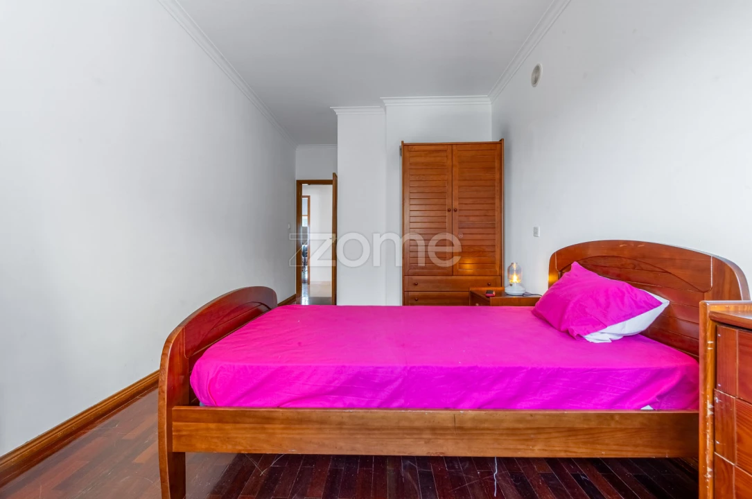 Apartamento T3 para Arrendamento em Ramada e Caneças Foto 19
