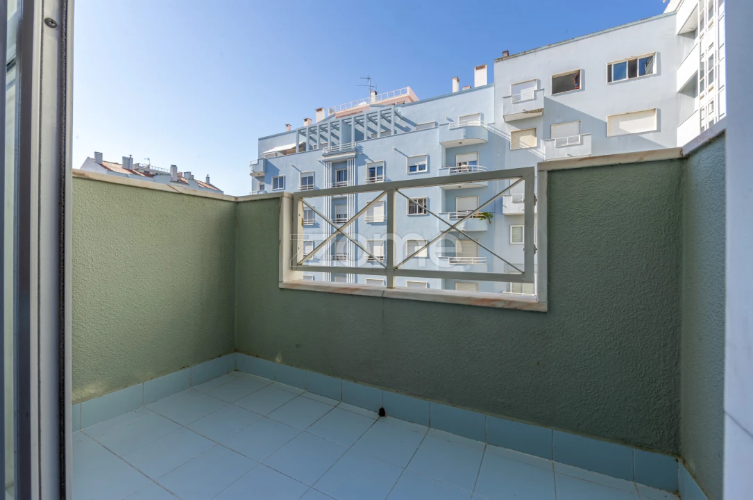 Apartamento T3 para Arrendamento em Ramada e Caneças Foto 25