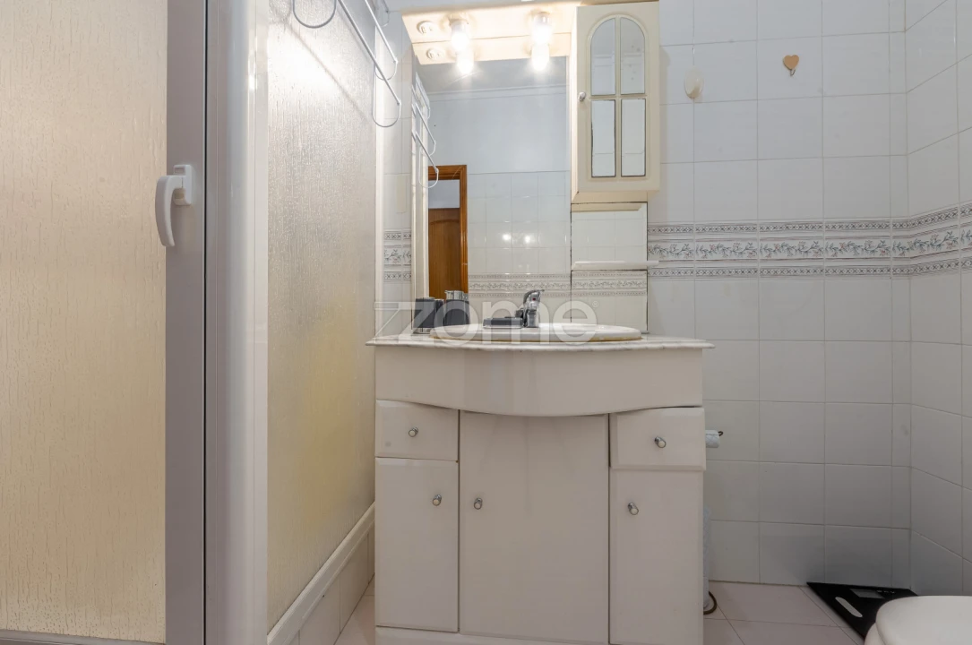 Apartamento T3 para Arrendamento em Ramada e Caneças Foto 38