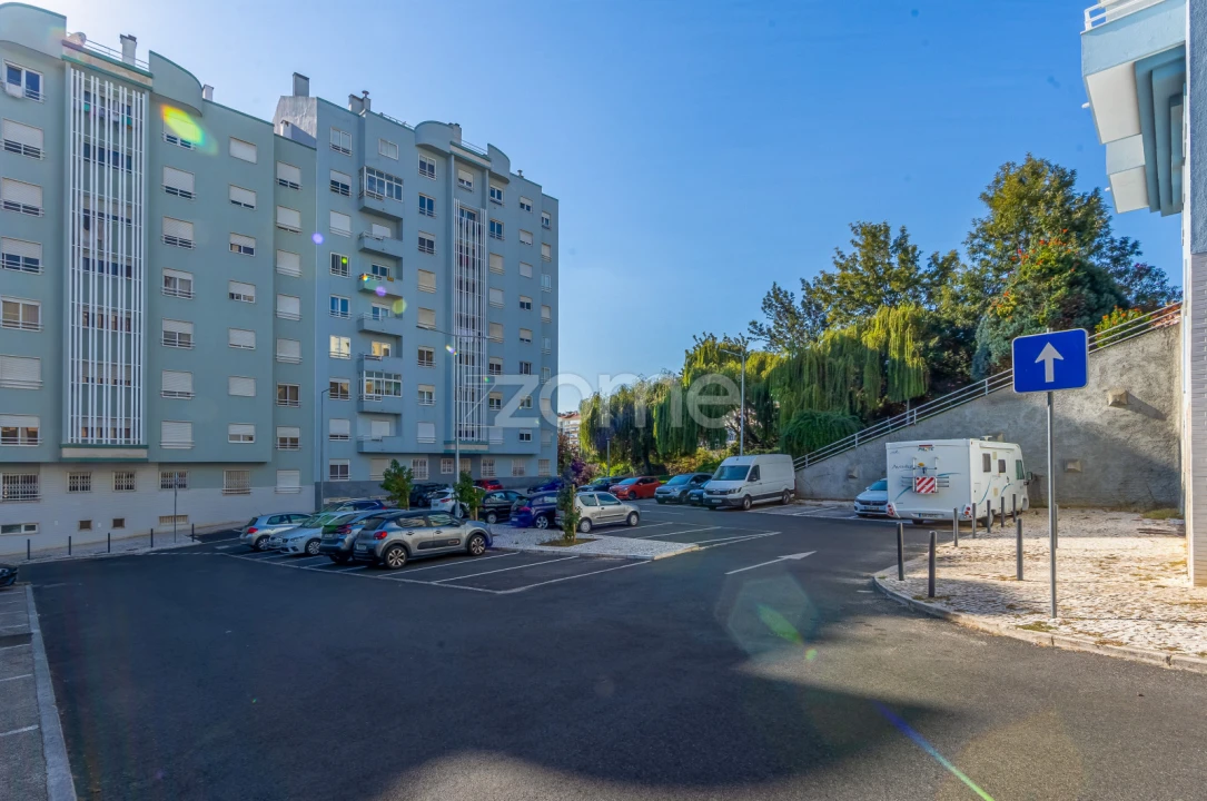 Apartamento T3 para Arrendamento em Ramada e Caneças Foto 42