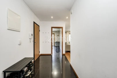 Apartamento T2 para Arrendamento em Carcavelos e Parede