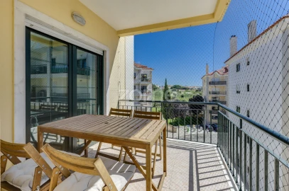 Apartamento T2 para Arrendamento em Carcavelos e Parede