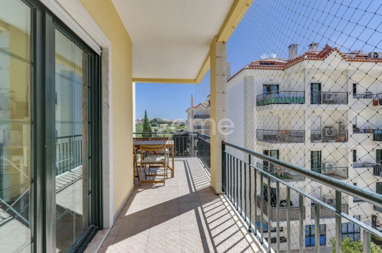 Apartamento T2 para Arrendamento em Carcavelos e Parede Foto 25