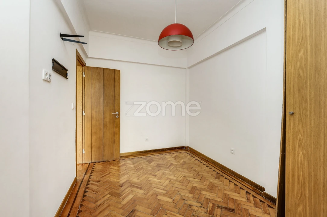Apartamento T3 para Venda em Almada, Cova da Piedade, Pragal e Cacilhas Foto 18