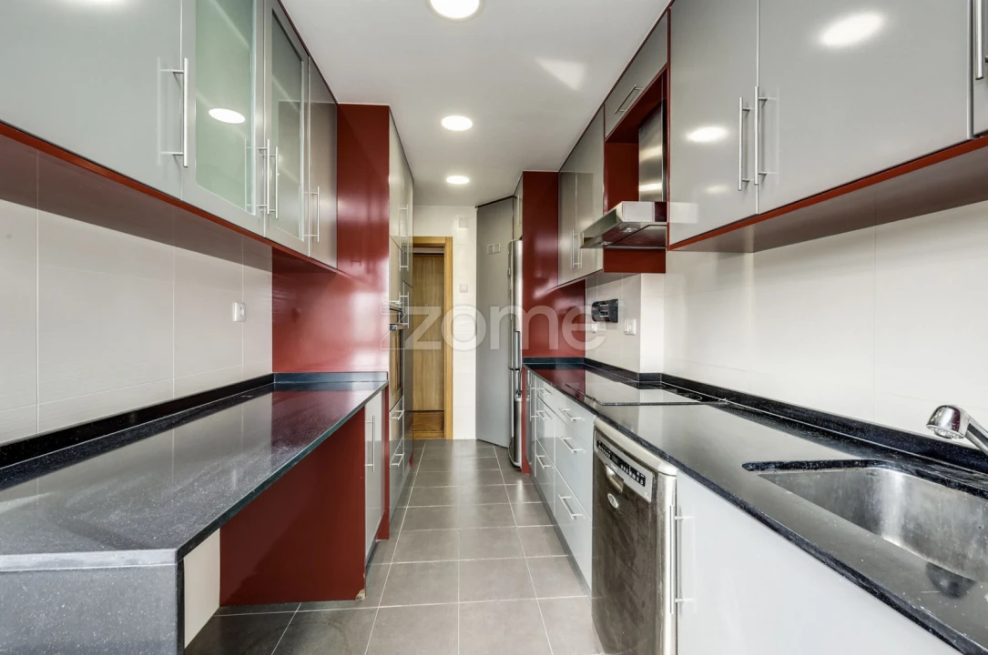 Apartamento T3 para Venda em Almada, Cova da Piedade, Pragal e Cacilhas Foto 2