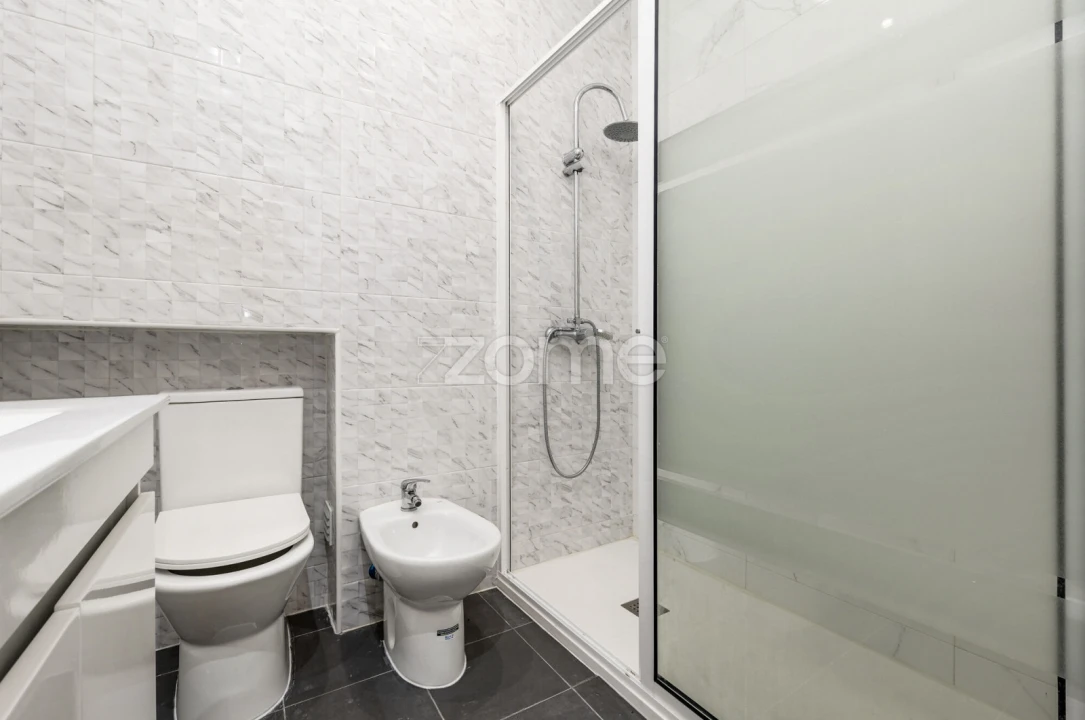 Apartamento T3 para Venda em Almada, Cova da Piedade, Pragal e Cacilhas Foto 9