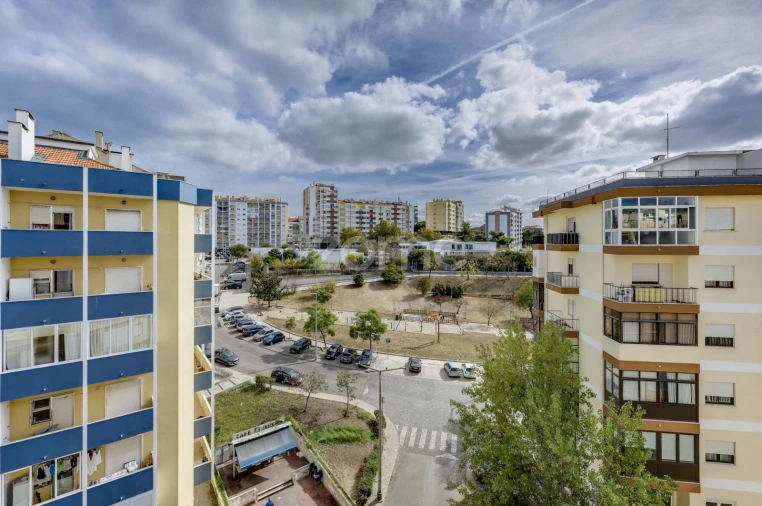 Apartamento T3 para Venda em Almada, Cova da Piedade, Pragal e Cacilhas Foto 4