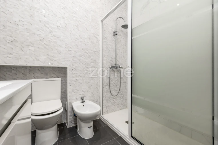 Apartamento T3 para Venda em Almada, Cova da Piedade, Pragal e Cacilhas Foto 9