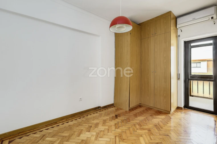 Apartamento T3 para Venda em Almada, Cova da Piedade, Pragal e Cacilhas Foto 16