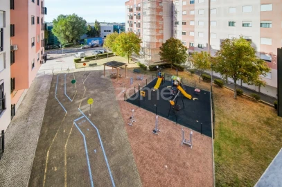 Apartamento T2 para Arrendamento em Algueirão-Mem Martins