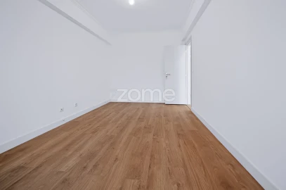 Apartamento T2 para Arrendamento em Algueirão-Mem Martins
