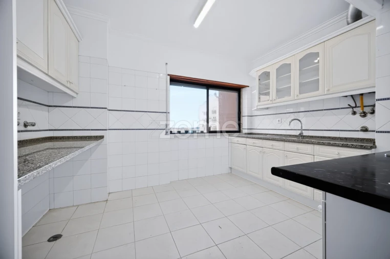 Apartamento T2 para Arrendamento em Algueirão-Mem Martins Foto 11