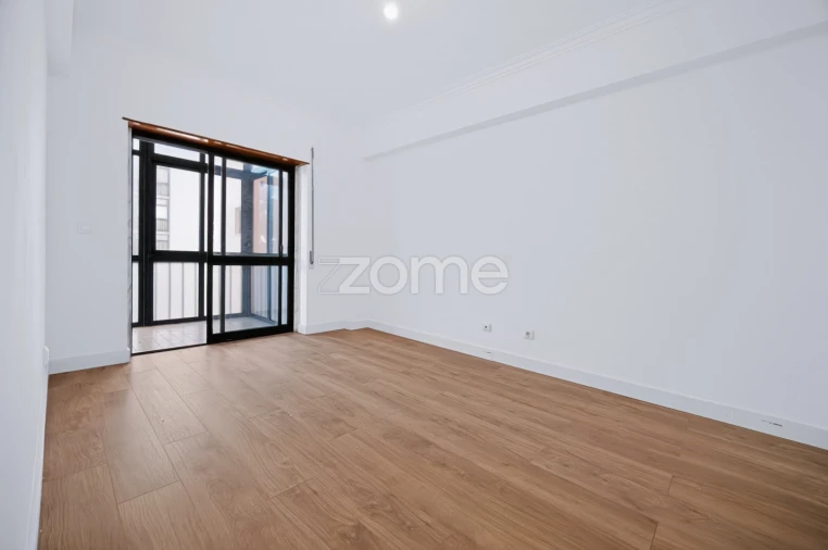 Apartamento T2 para Arrendamento em Algueirão-Mem Martins Foto 17