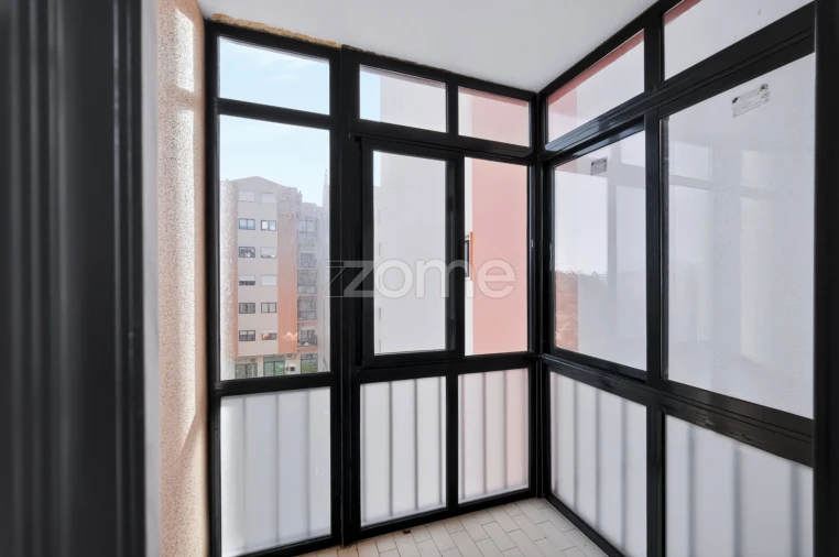 Apartamento T2 para Arrendamento em Algueirão-Mem Martins Foto 20