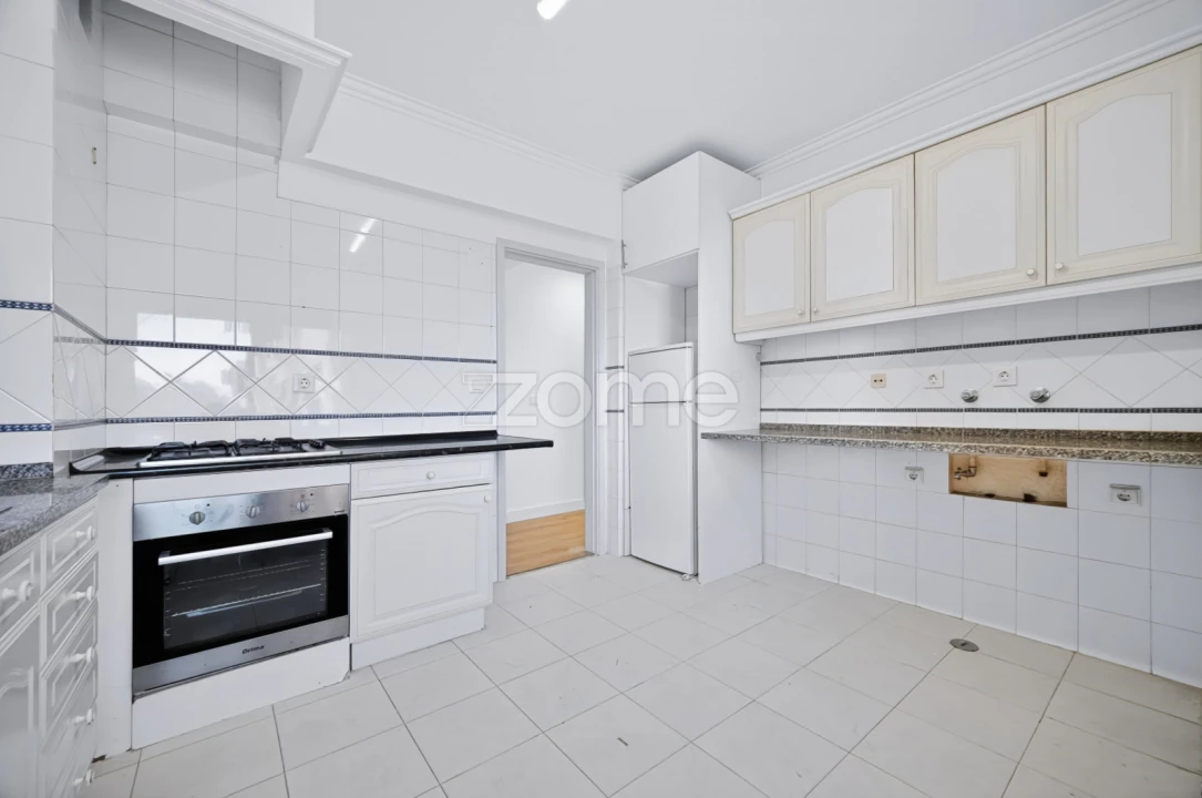Apartamento T2 para Arrendamento em Algueirão-Mem Martins Foto 12
