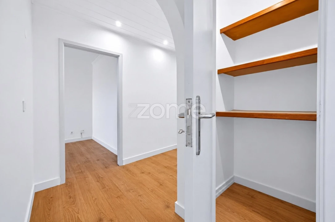 Apartamento T2 para Arrendamento em Algueirão-Mem Martins Foto 13