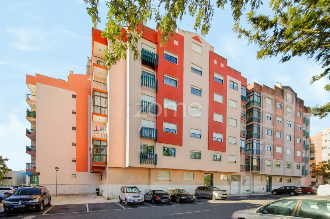 Apartamento T2 para Arrendamento em Algueirão-Mem Martins Foto 1