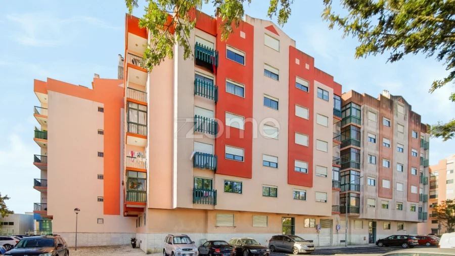 Apartamento T2 para Arrendamento em Algueirão-Mem Martins