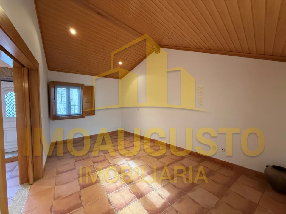 Moradia T4 para Venda em Pera do Moço Foto 4