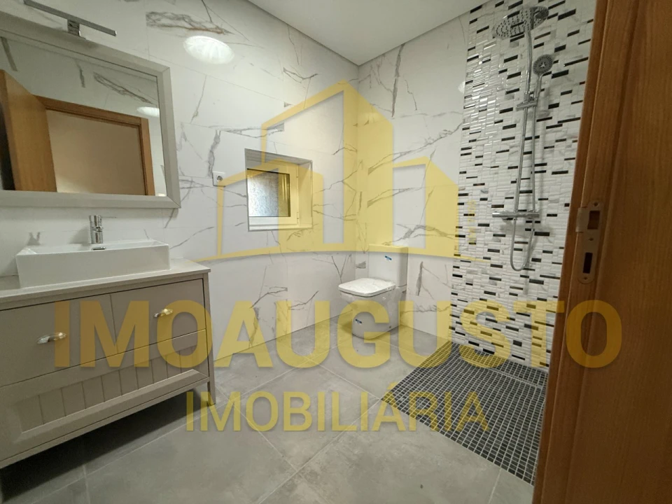Moradia T3 para Venda em Pera do Moço Foto 17