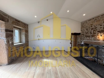 Moradia T3 para Venda em Pera do Moço