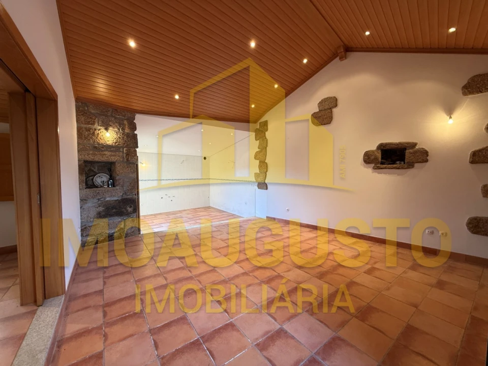 Moradia T1 para Venda em Pera do Moço Foto 3