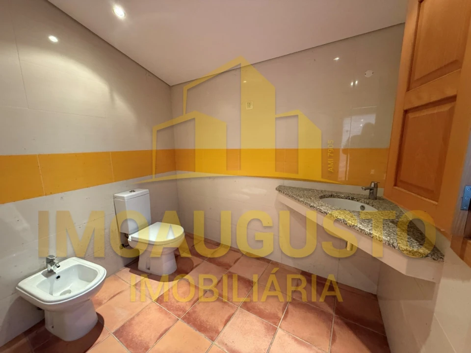 Moradia T1 para Venda em Pera do Moço Foto 7