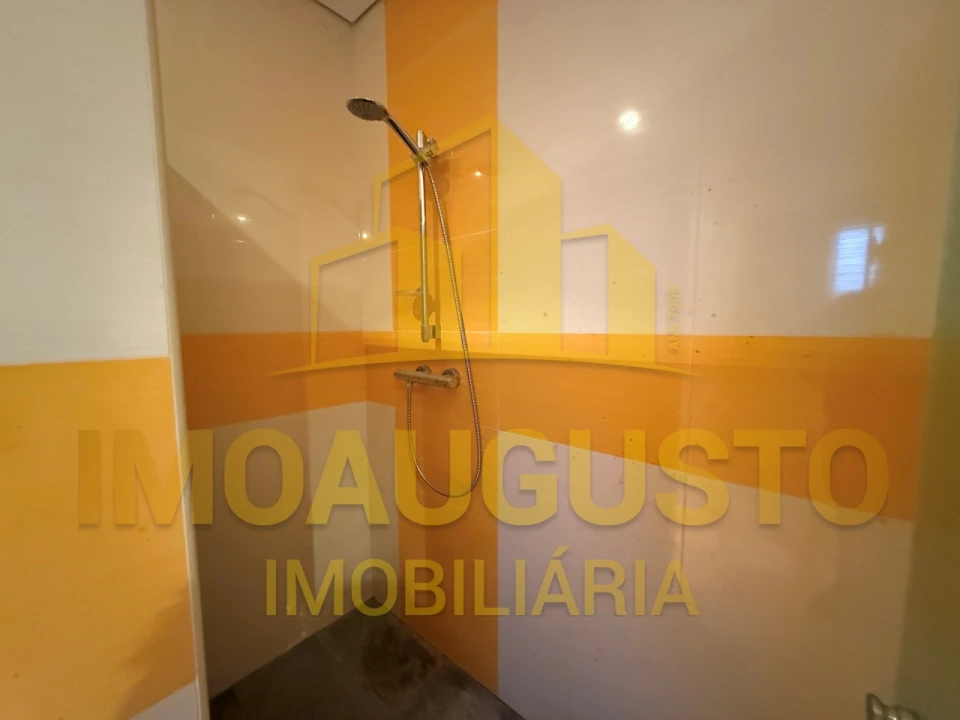 Moradia T1 para Venda em Pera do Moço Foto 8