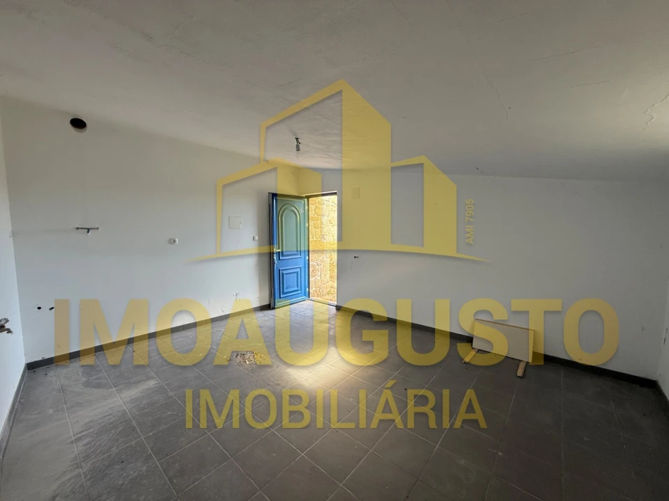 Moradia T1 para Venda em Pera do Moço Foto 12