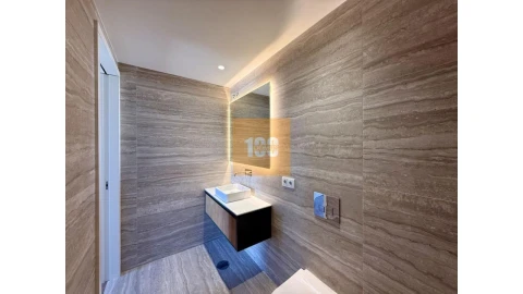 Apartamento T2 para Venda em Mafamude e Vilar do Paraíso