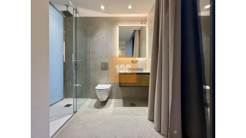 Apartamento T2 para Venda em Mafamude e Vilar do Paraíso