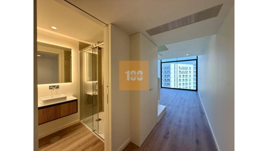 Apartamento T2 para Venda em Mafamude e Vilar do Paraíso Foto 3