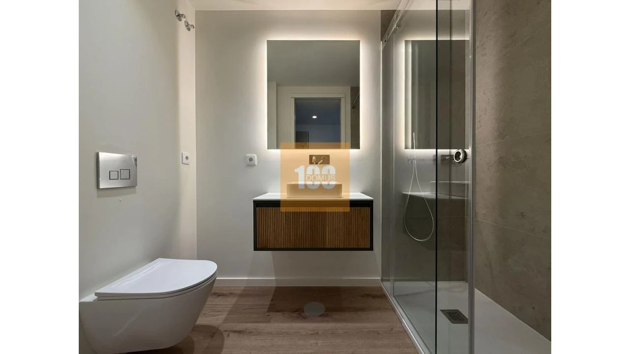 Apartamento T2 para Venda em Mafamude e Vilar do Paraíso Foto 4