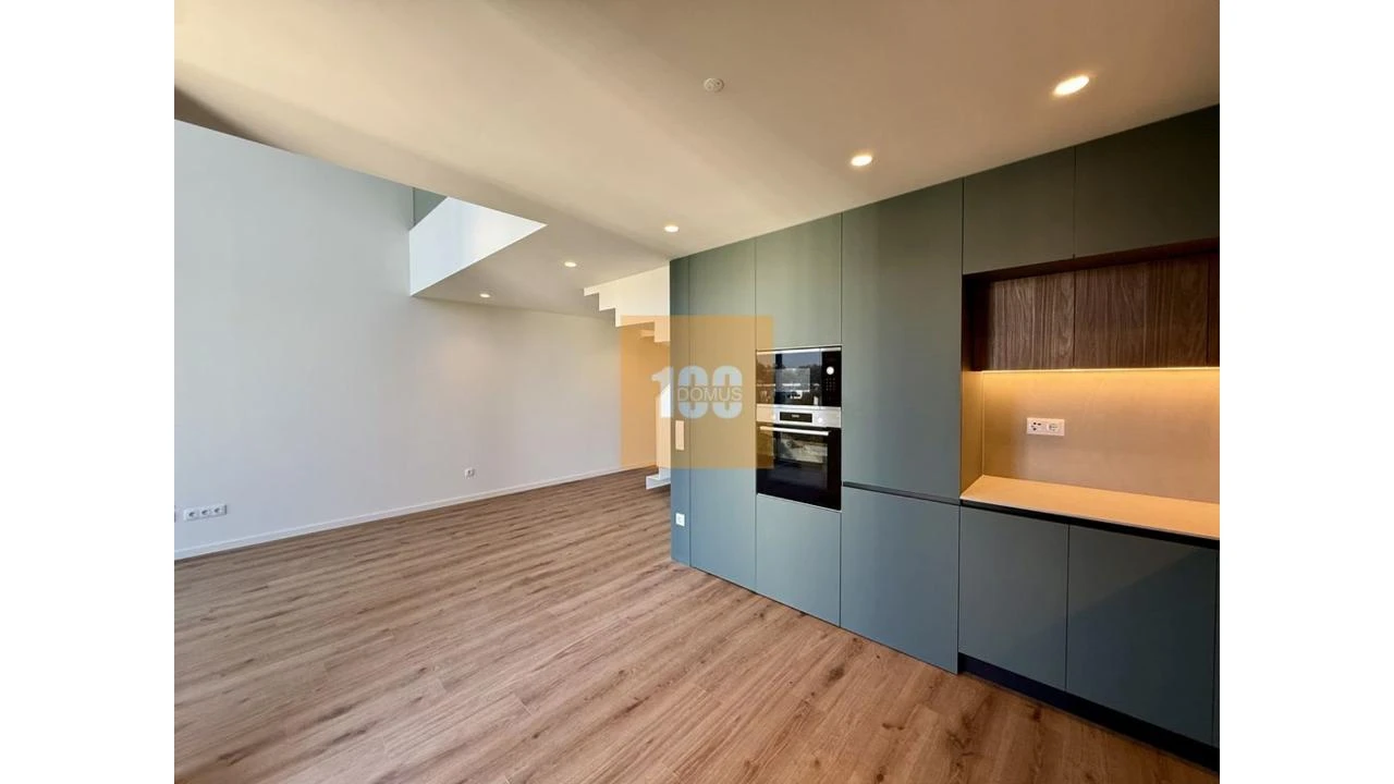Apartamento T2 para Venda em Mafamude e Vilar do Paraíso Foto 12