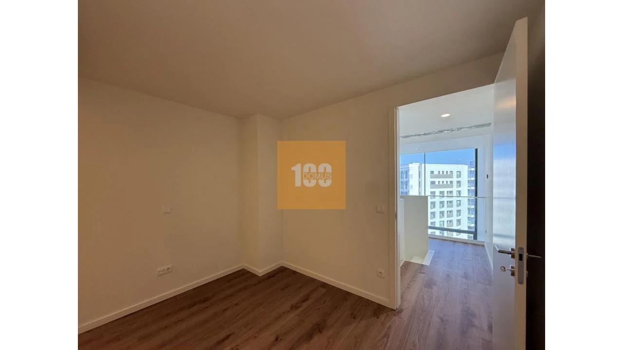 Apartamento T2 para Venda em Mafamude e Vilar do Paraíso Foto 30