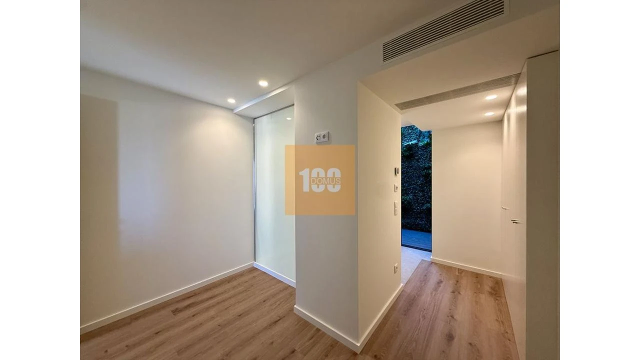 Apartamento T2 para Venda em Mafamude e Vilar do Paraíso Foto 28