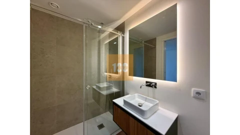 Apartamento T2 para Venda em Mafamude e Vilar do Paraíso