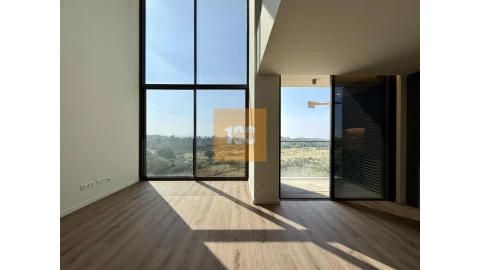 Apartamento T2 para Venda em Mafamude e Vilar do Paraíso