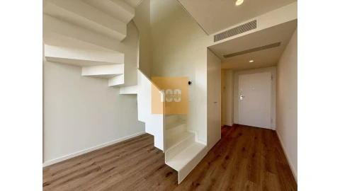 Apartamento T2 para Venda em Mafamude e Vilar do Paraíso
