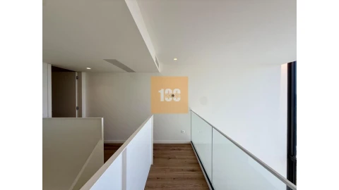 Apartamento T2 para Venda em Mafamude e Vilar do Paraíso